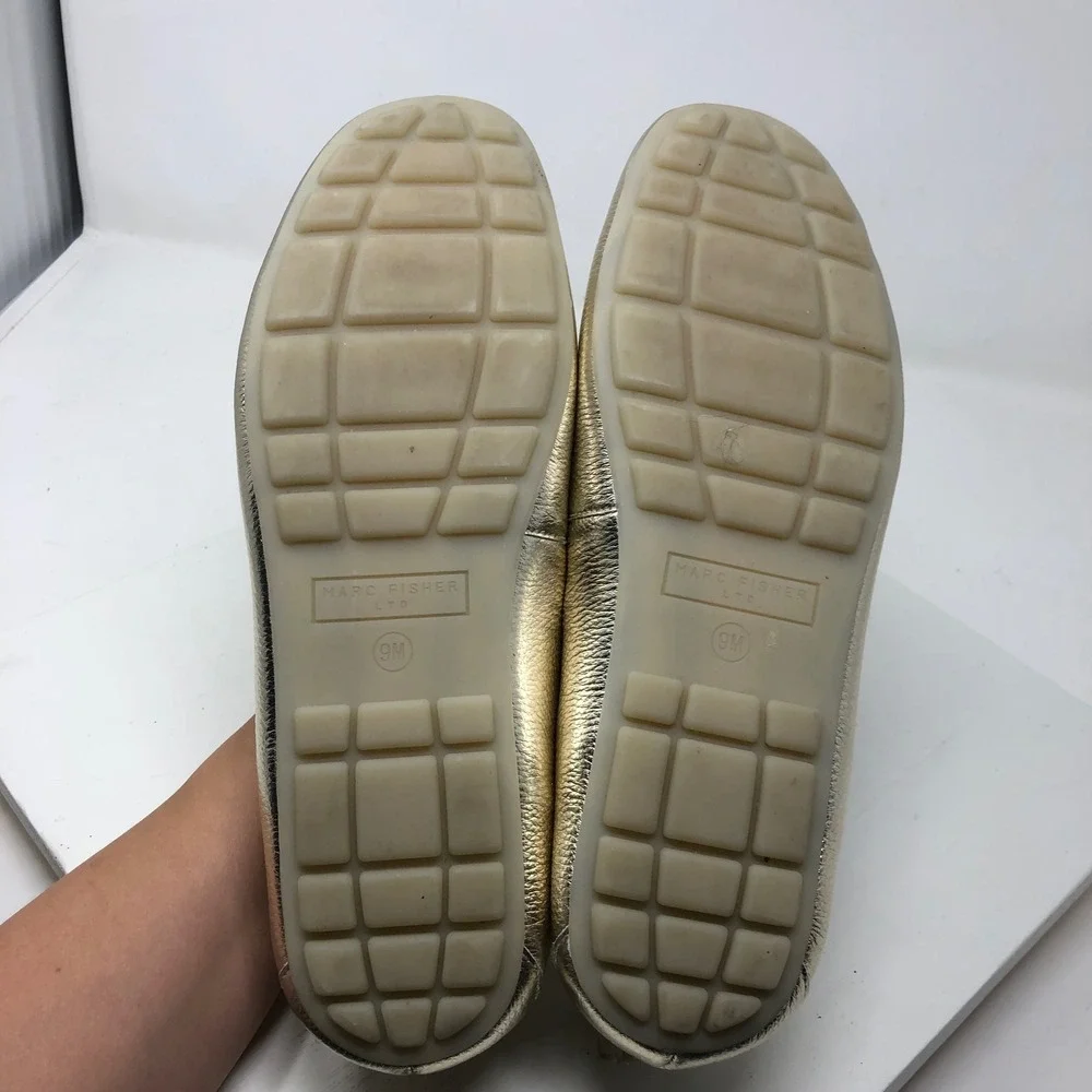 Marc Fisher Loafers Womens 9 Gold MLLAYNEY Metallic Leather Tassel Driving Chic